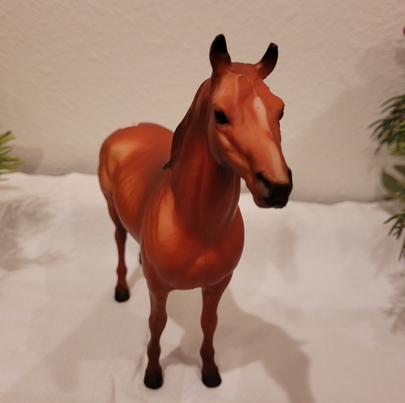Breyer Man O' War Model Horse #602 Red Chestnut Matte Produced from 1975-1990. - Picture 5 of 11
